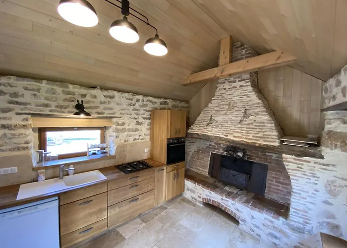 Du Mas De Bede Assier